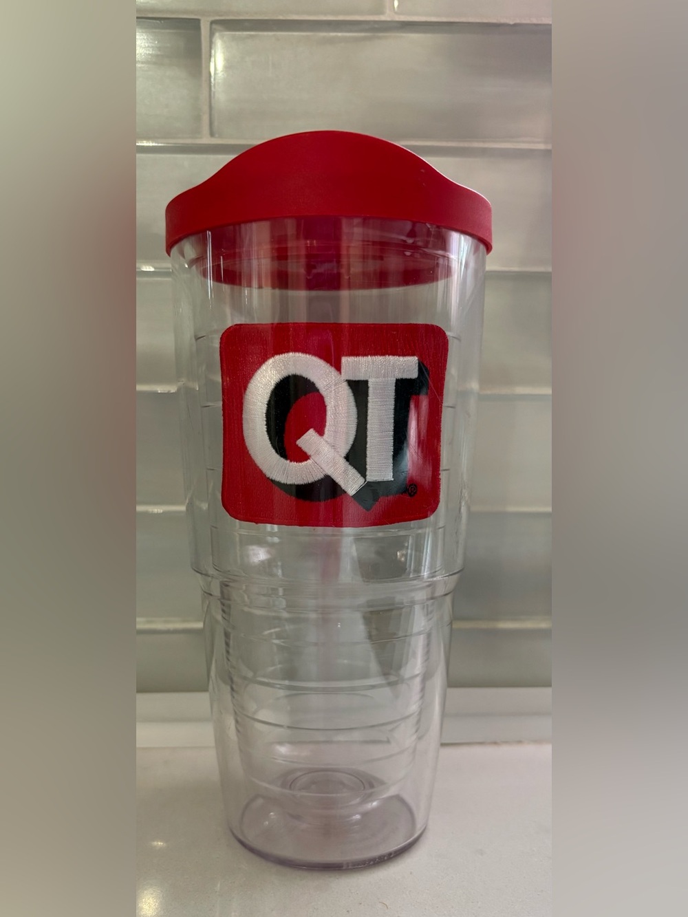 QT Quick Trip Folds of Honor TERVIS Travel Tumbler Cup 24 oz Red Lid Hot or Cold